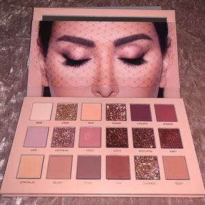 Huda Beauty New Nude Eyeshadow Palette